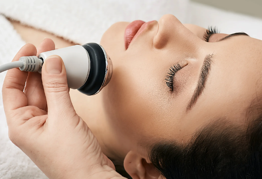 Look Youthful Within Minutes with Facial Wand