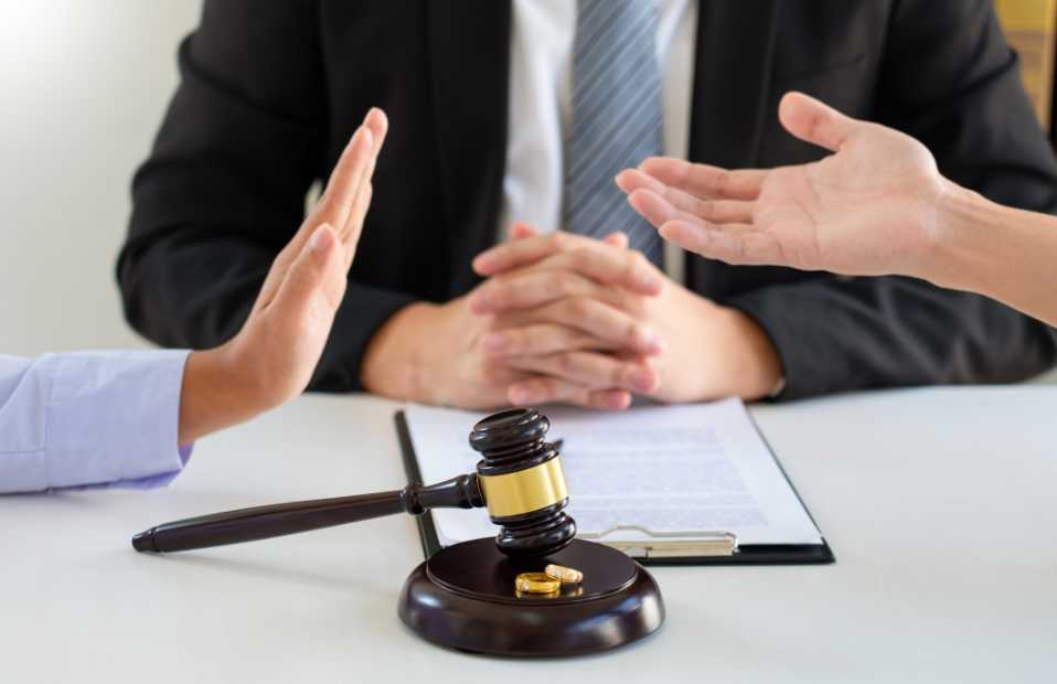 Navigating Legal Transitions: Understanding Probate Attorneys and Divorce Mediators